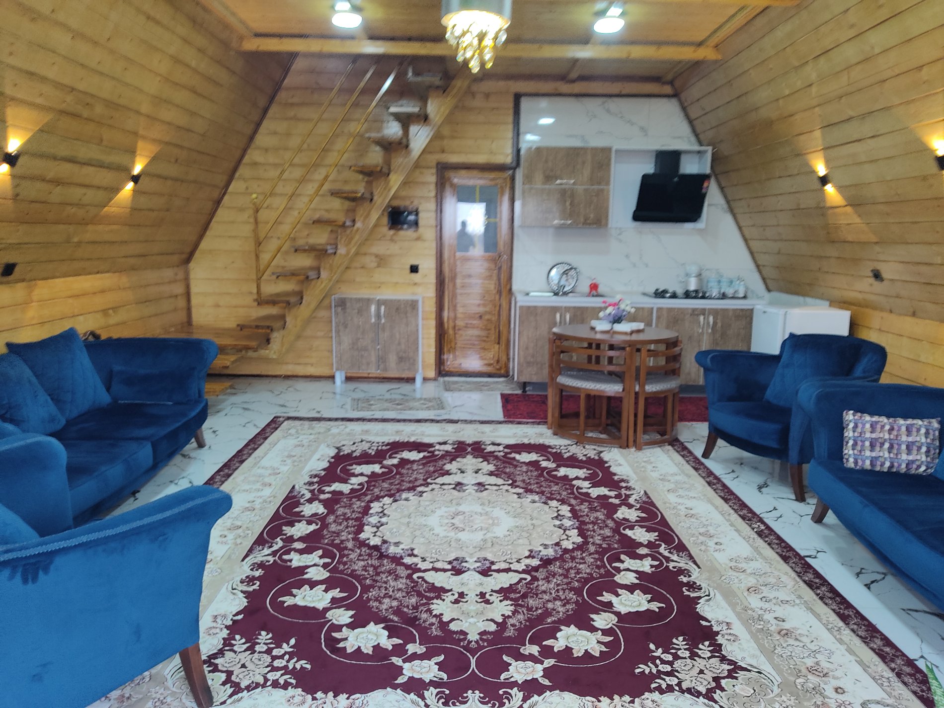 کلبه یک خوابه سوئیسی نشاط