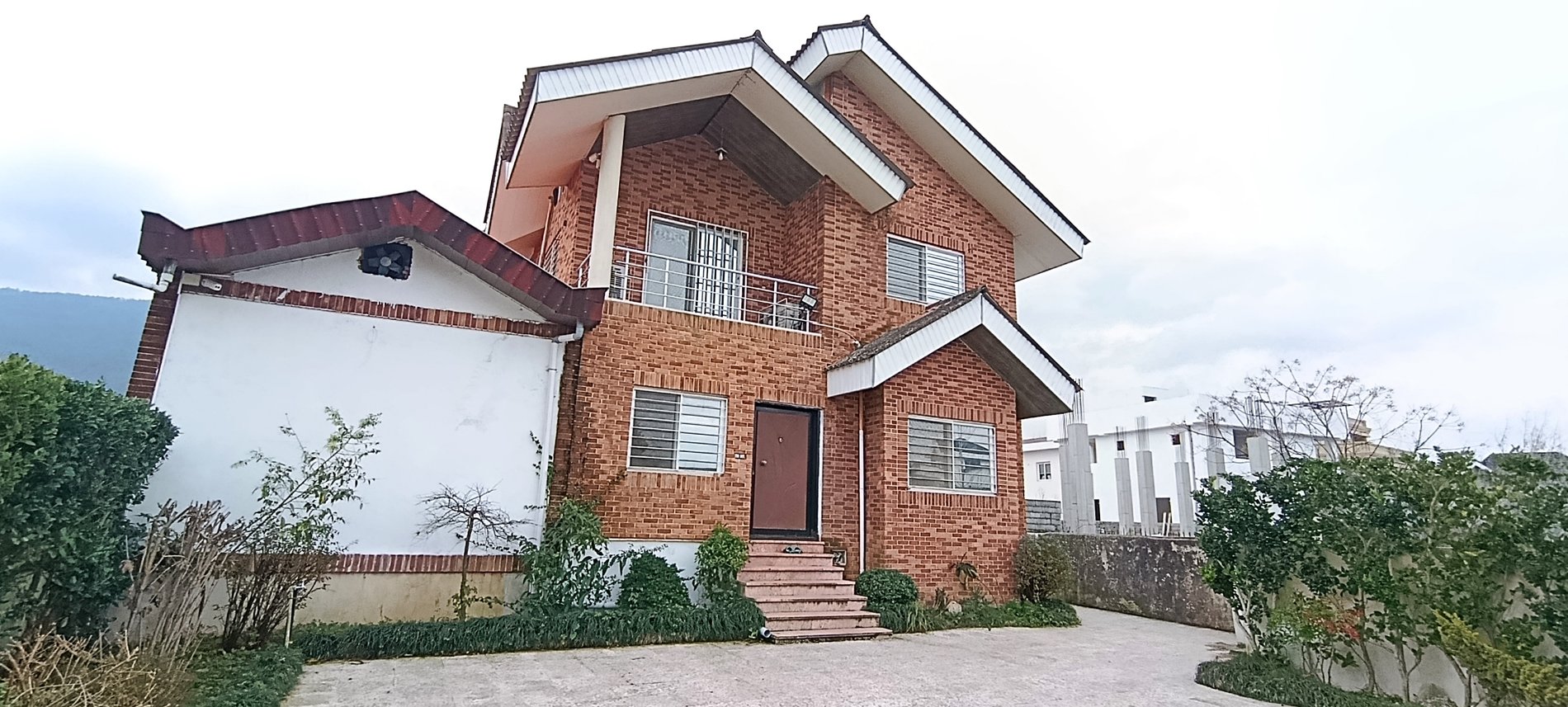 ویلا ویلا سه خوابه استخردار آبگرم  ویلامون