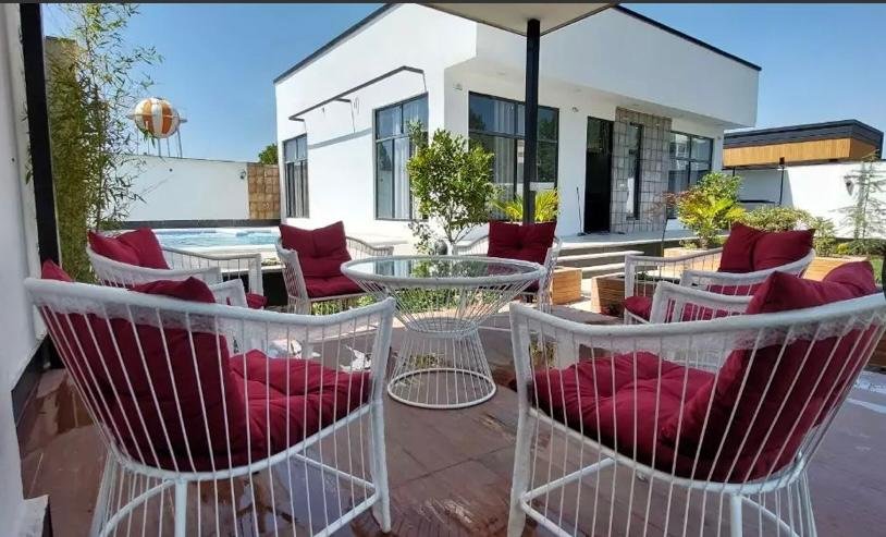 ویلا دوخوابه استخردار جکوزی آبگرم رضایی