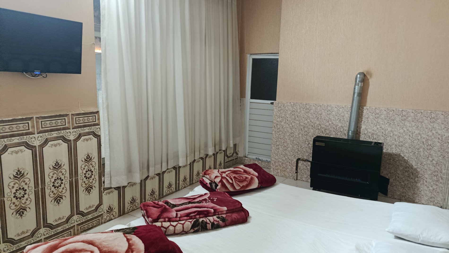 سوئیت فلت امیر - واحد سه تخته