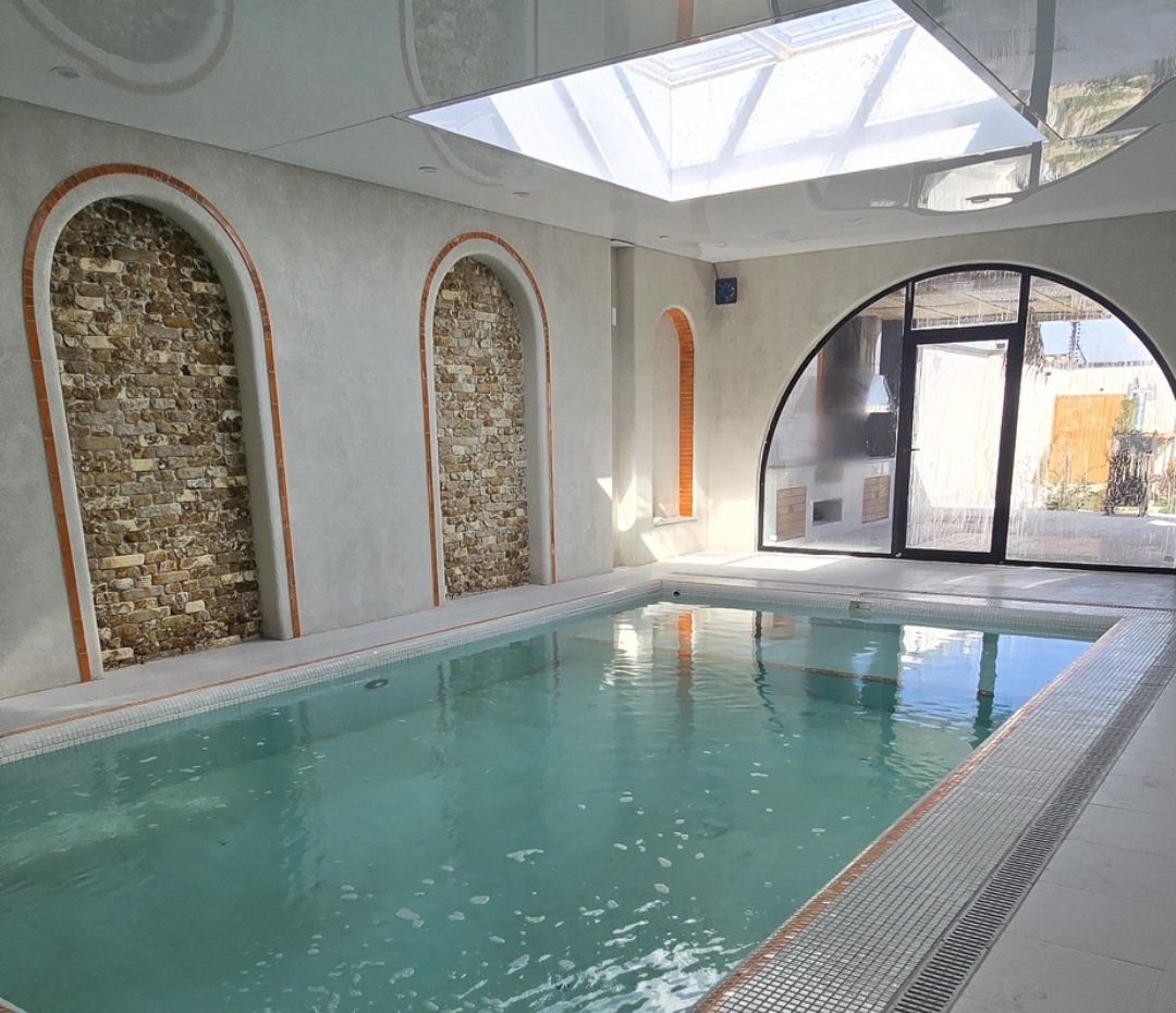 ویلا دوخوابه استخردار آبگرم یونانی