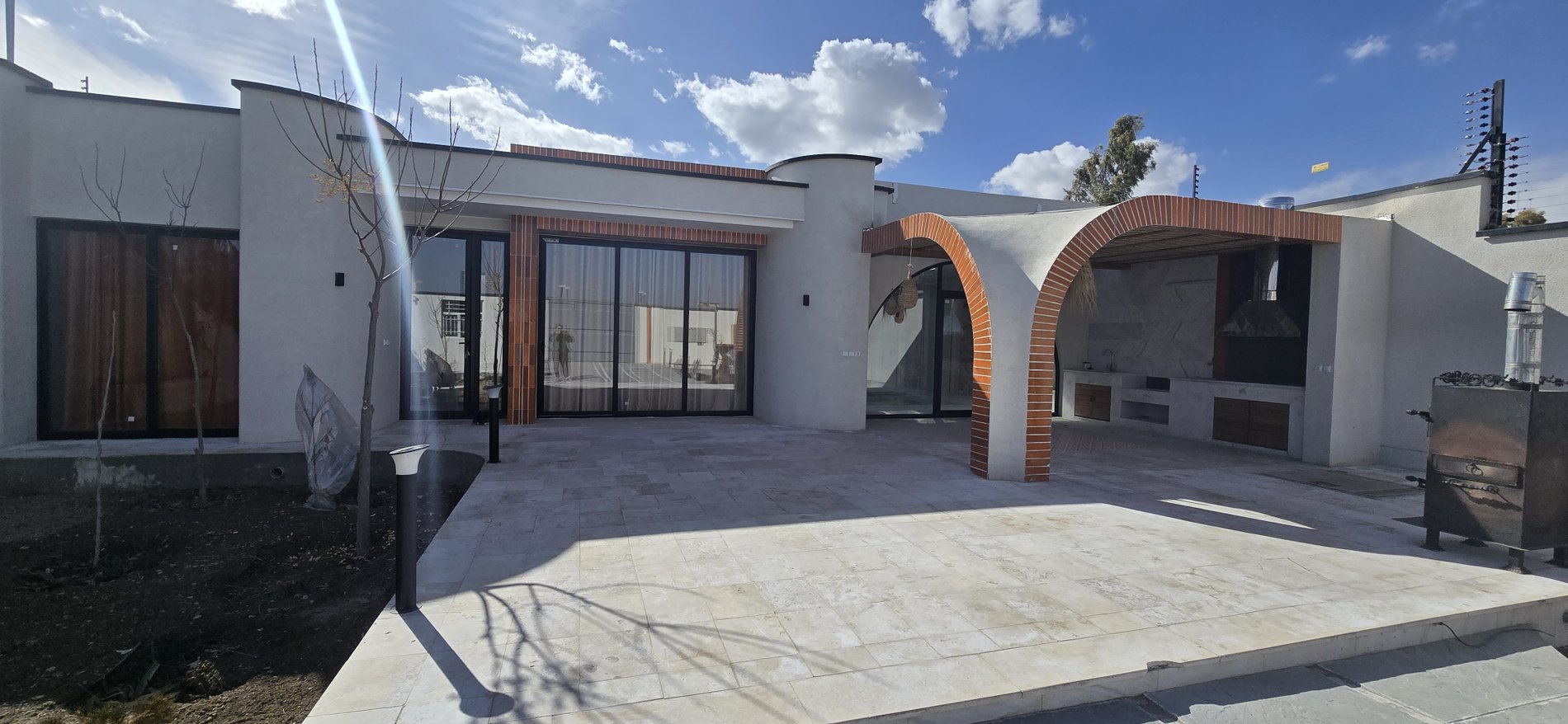 ویلا دوخوابه استخردار آبگرم یونانی