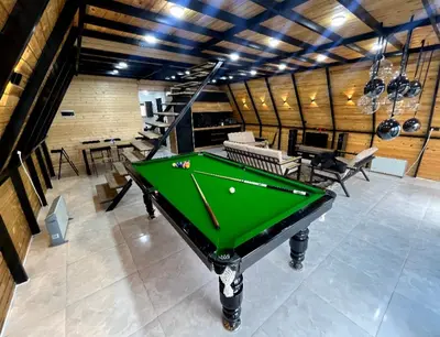 کلبه دوخوابه سوئیسی رز