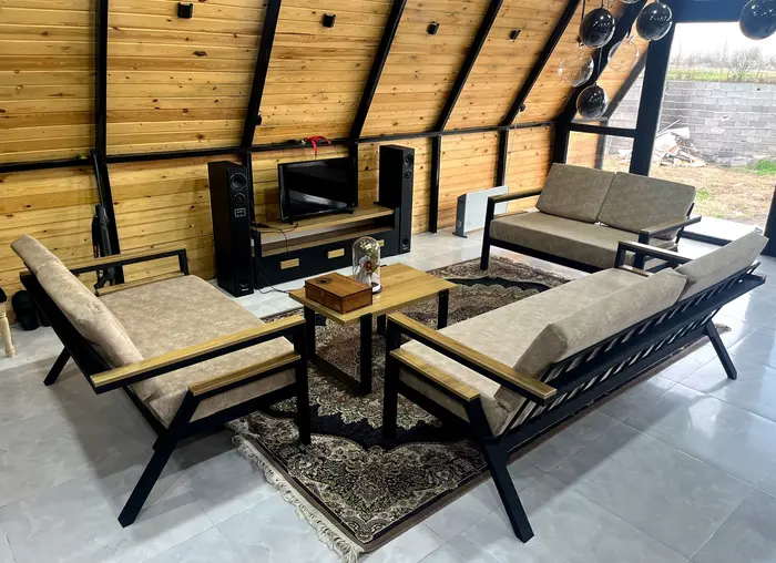 کلبه دوخوابه سوئیسی رز