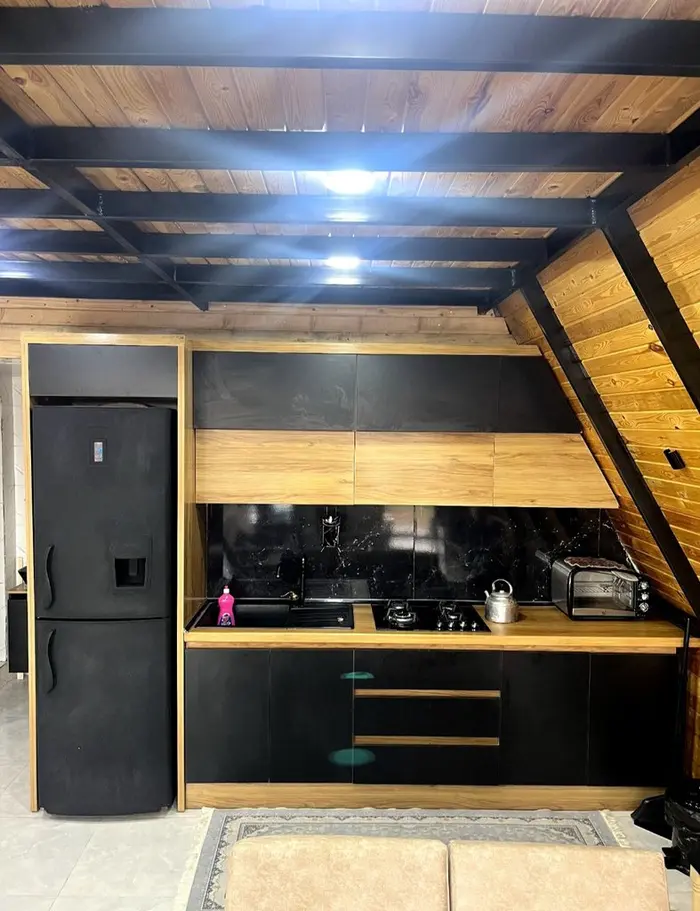 کلبه دوخوابه سوئیسی رز