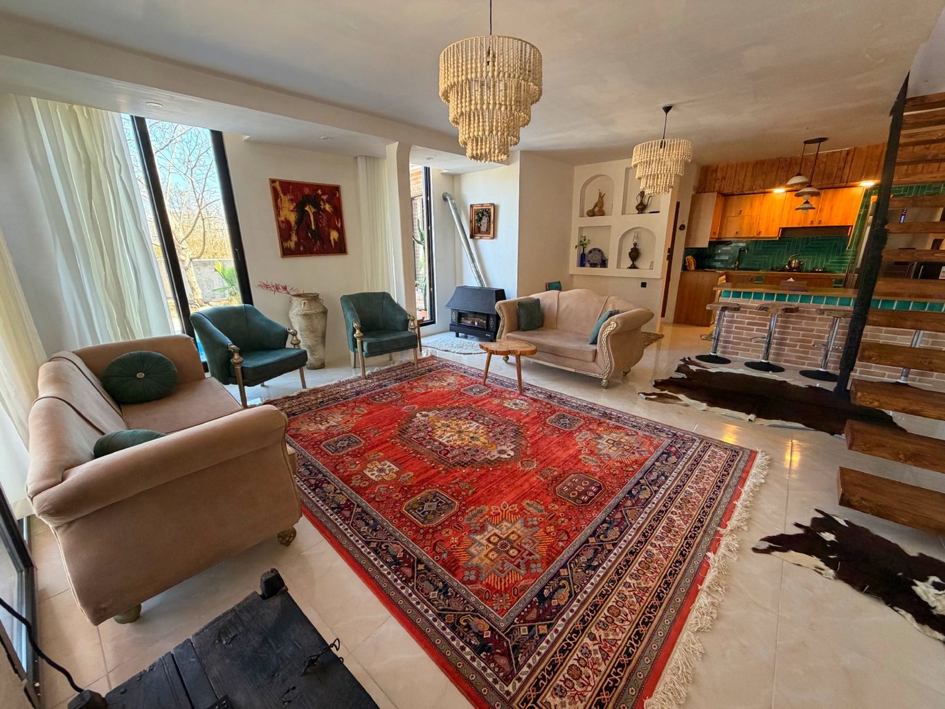 ویلا چهارخوابه تریپلکس استخردار آبگرم کاژه