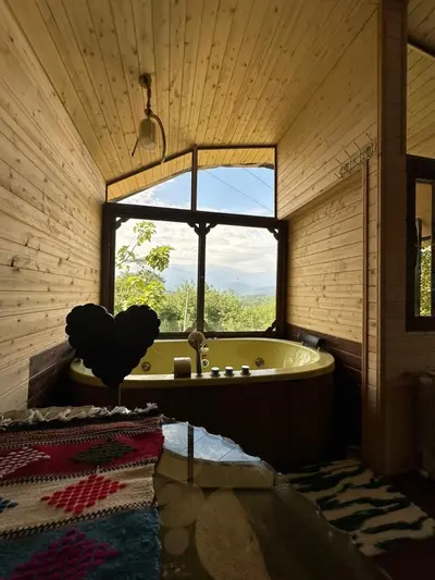 کلبه فلت درختی جکوزی دار داروگ