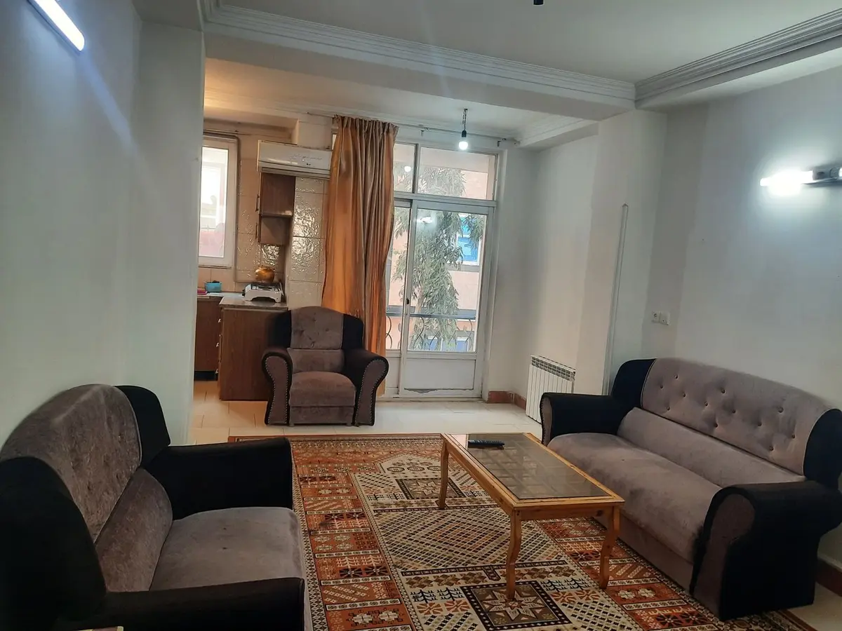 آپارتمان یک خوابه دانیال 4 - پذیرایی به تراس