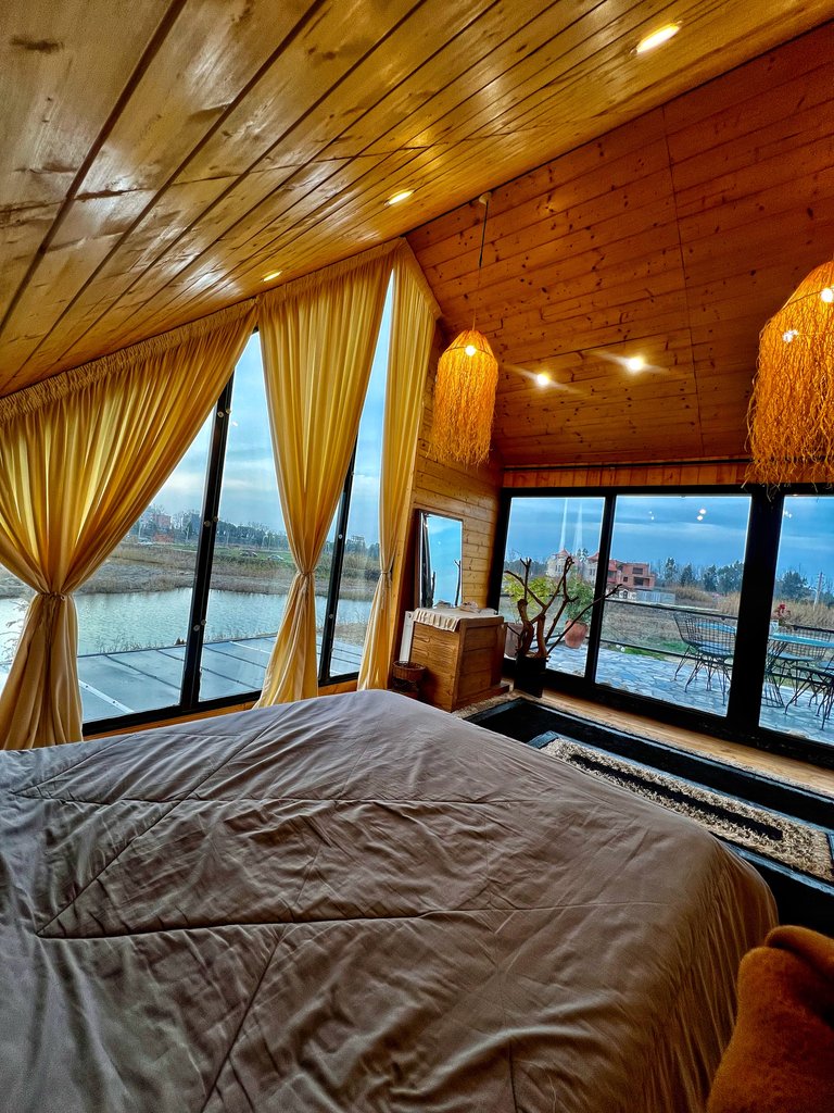 کلبه یک خوابه استخردار آبگرم سوئدی کُرال