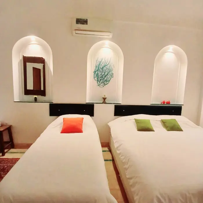 اقامتگاه سنتی آلما - واحد سه تخته 3