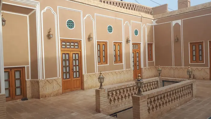 اقامتگاه سنتی آلما - واحد سه تخته 3