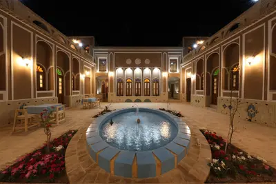 اقامتگاه سنتی آلما - واحد چهار تخته vip