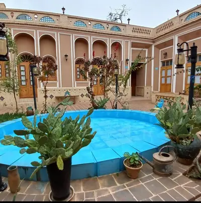 اقامتگاه سنتی آلما - واحد سه تخته 3