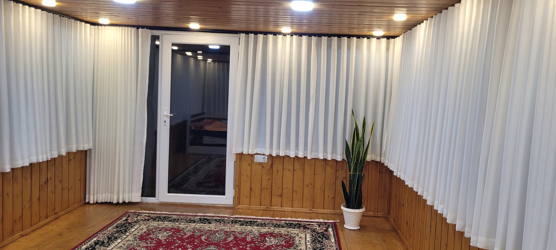 سوئیت یک خوابه شکوری 1