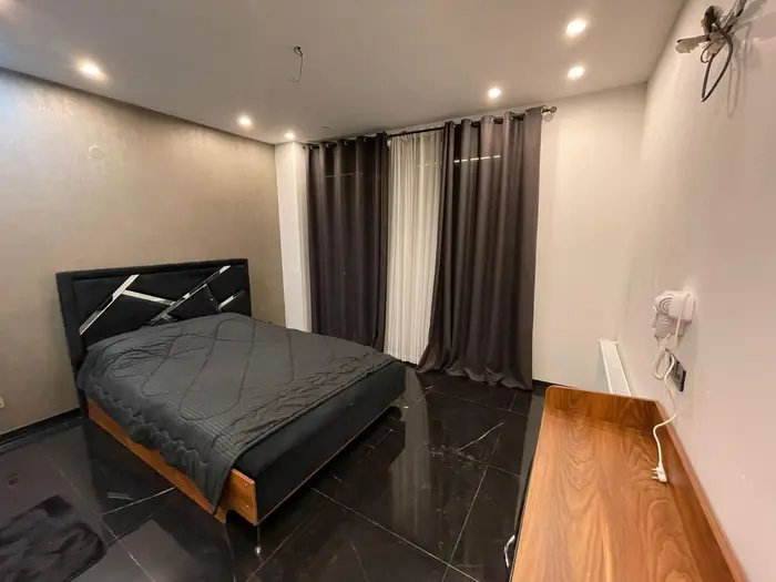 ویلا چهارخوابه استخردار آبگرم عمارت الوارو