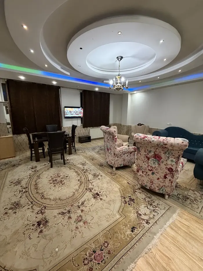 آپارتمان دوخوابه سرداران ۳