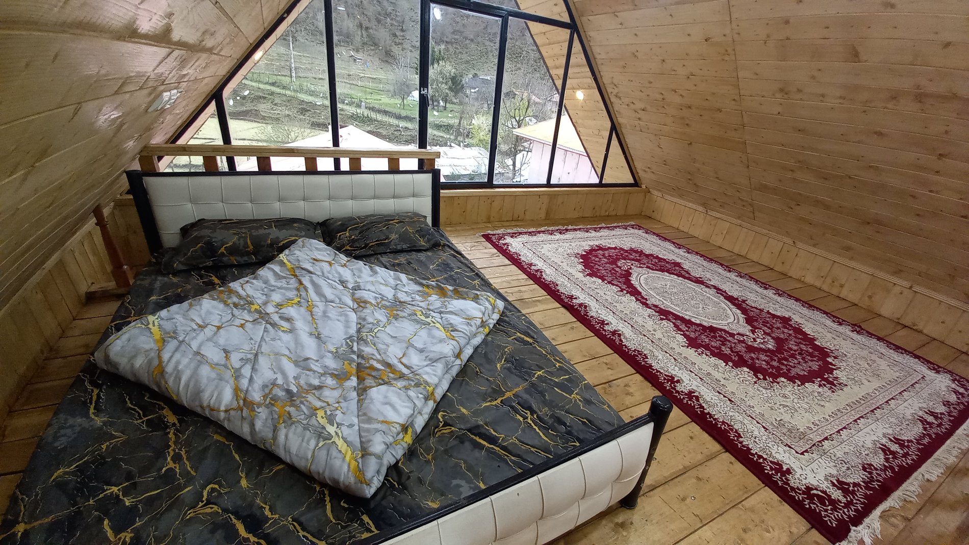 کلبه سه خوابه ماه عسل