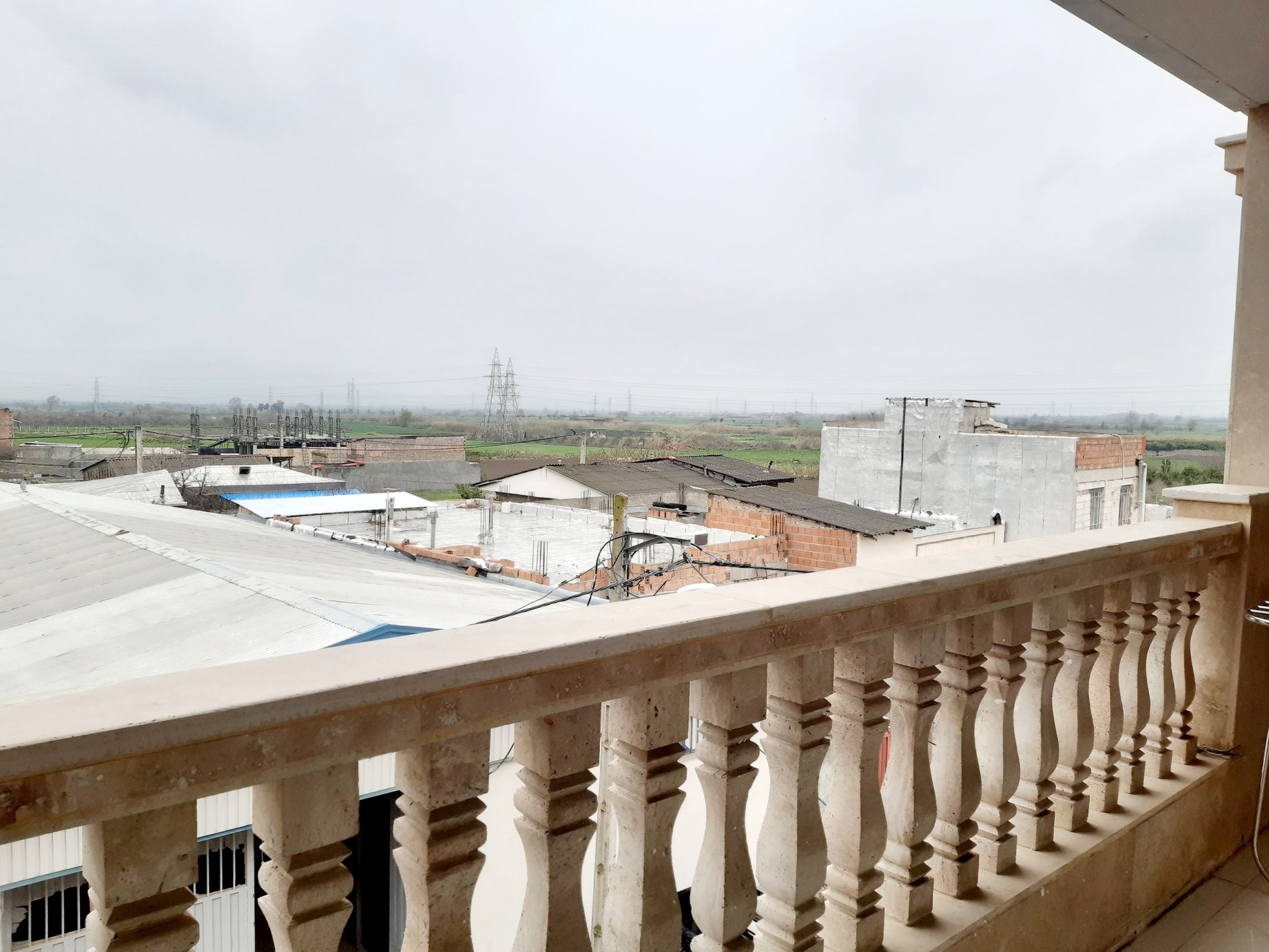 آپارتمان دوخوابه گلبرگ 9