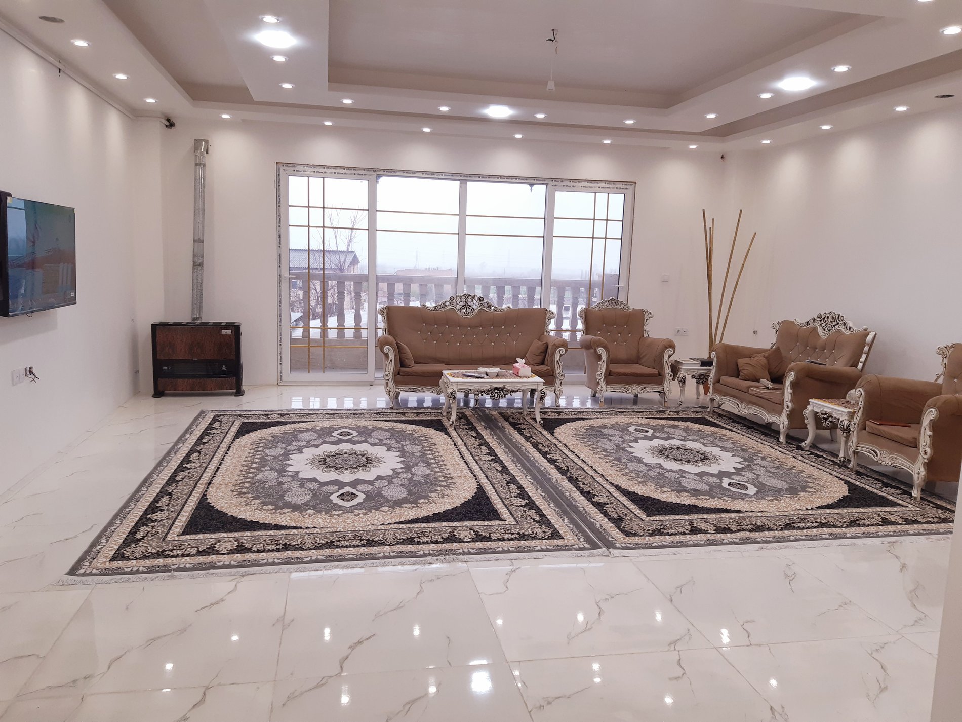 آپارتمان دوخوابه گلبرگ 9