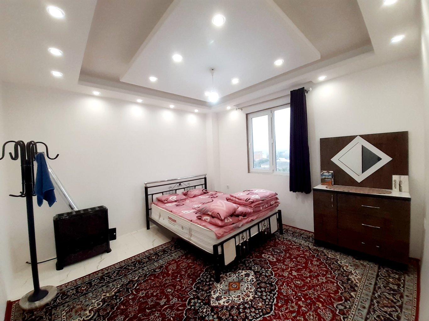 آپارتمان دوخوابه گلبرگ 9