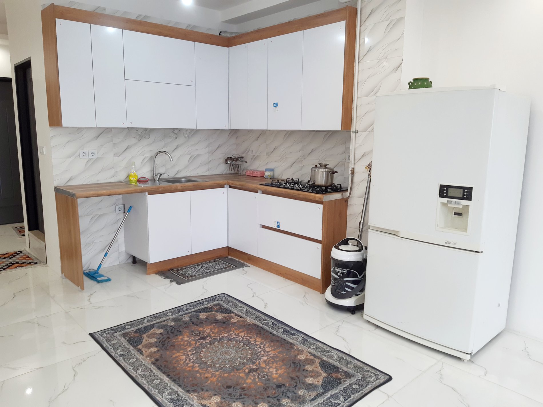 آپارتمان دوخوابه گلبرگ 9