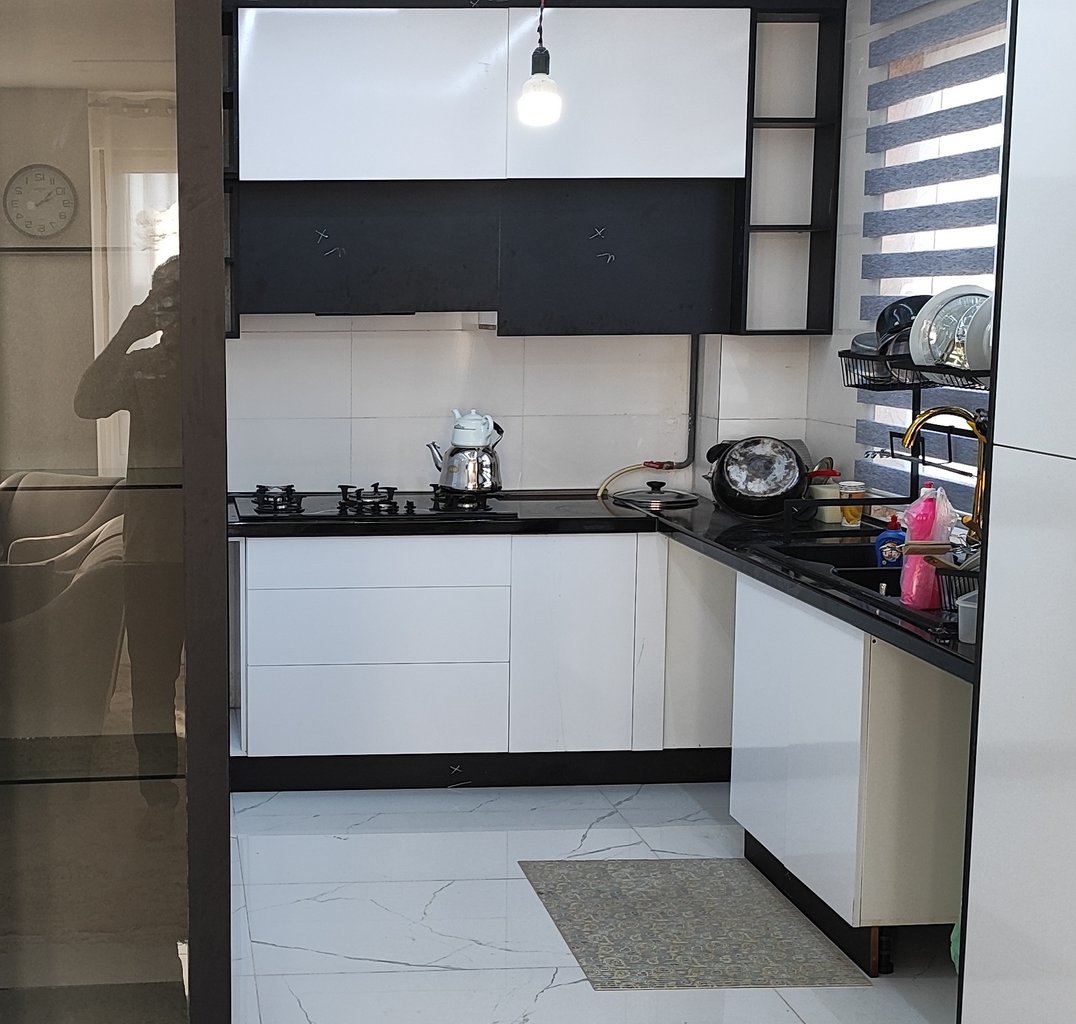 آپارتمان سه خوابه آیریا