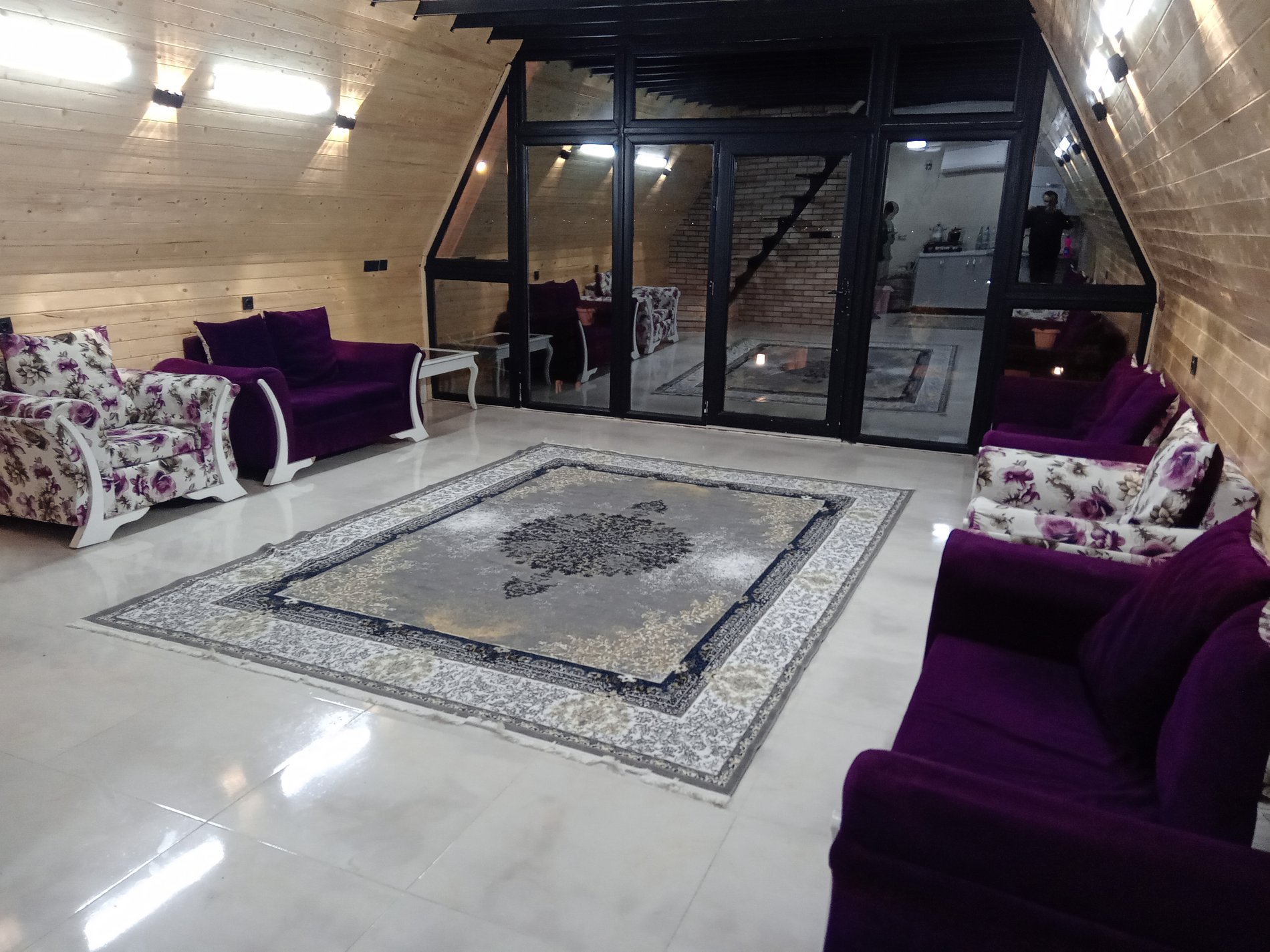 کلبه یک خوابه چوبی انارسرخ