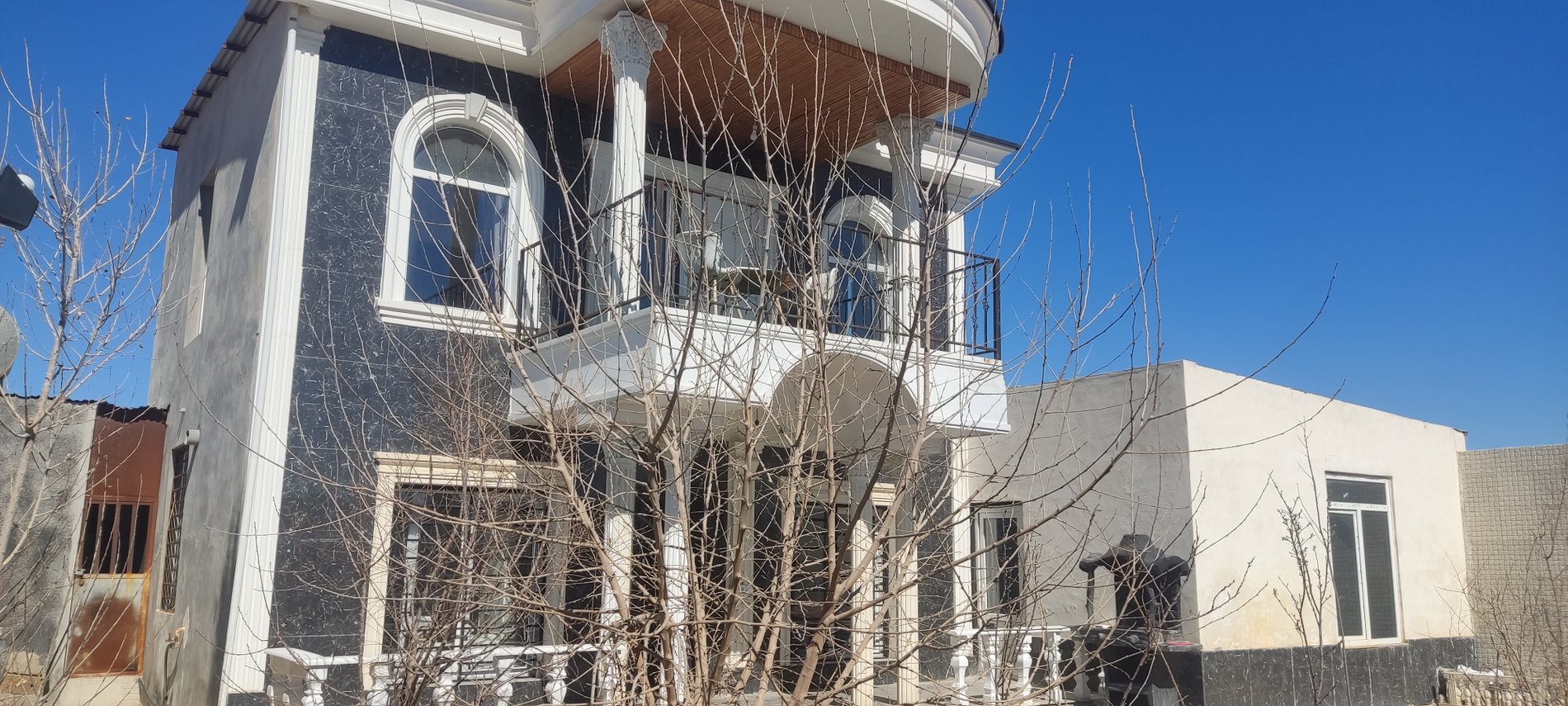 ویلا دوخوابه دوبلکس استخردار آبگرم سروری