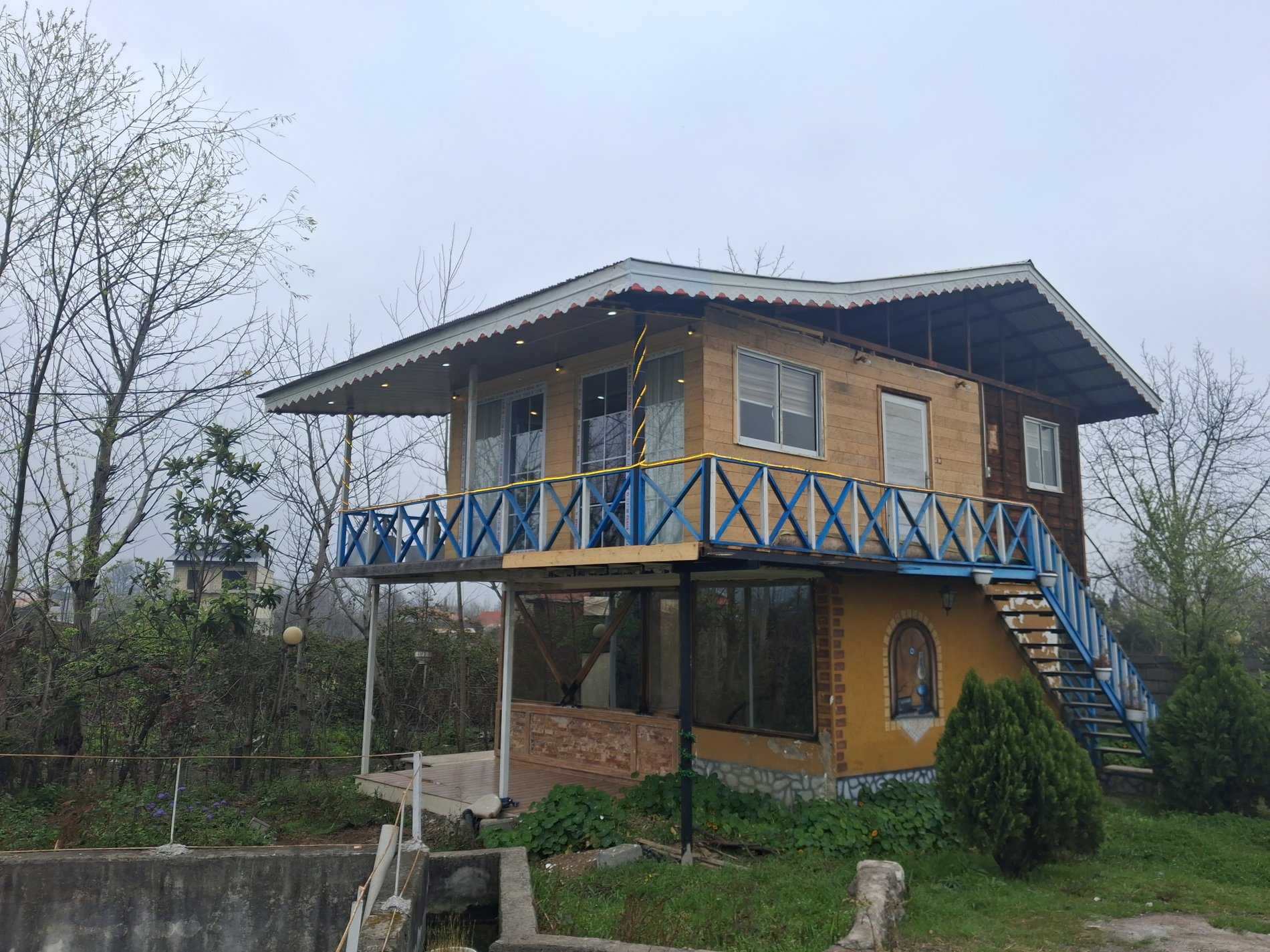 کلبه دوخوابه چوبی آوش