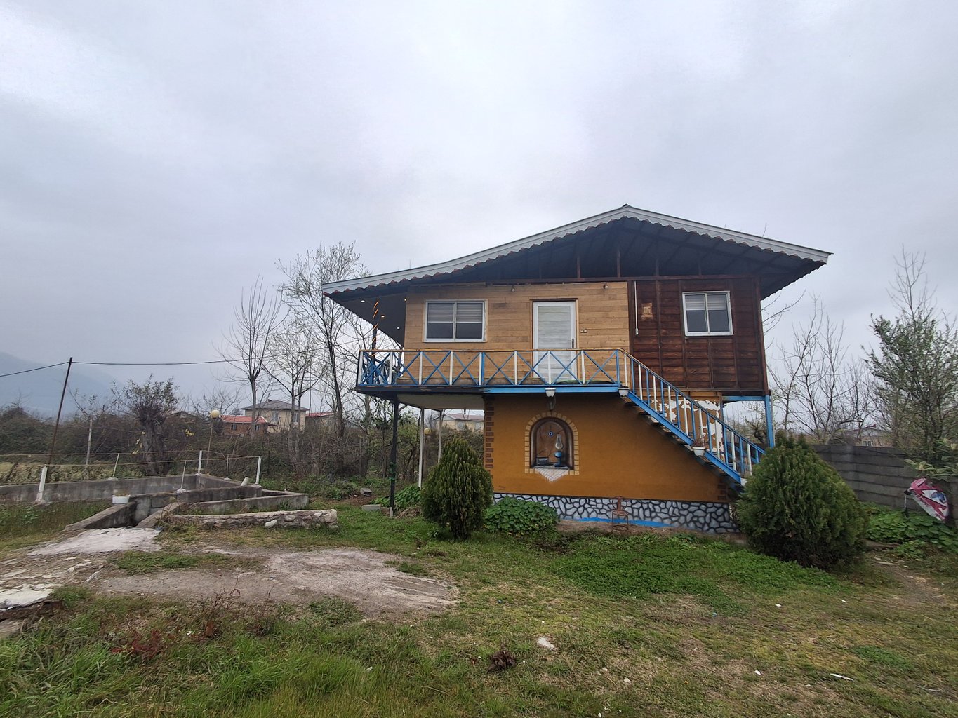 کلبه دوخوابه چوبی آوش