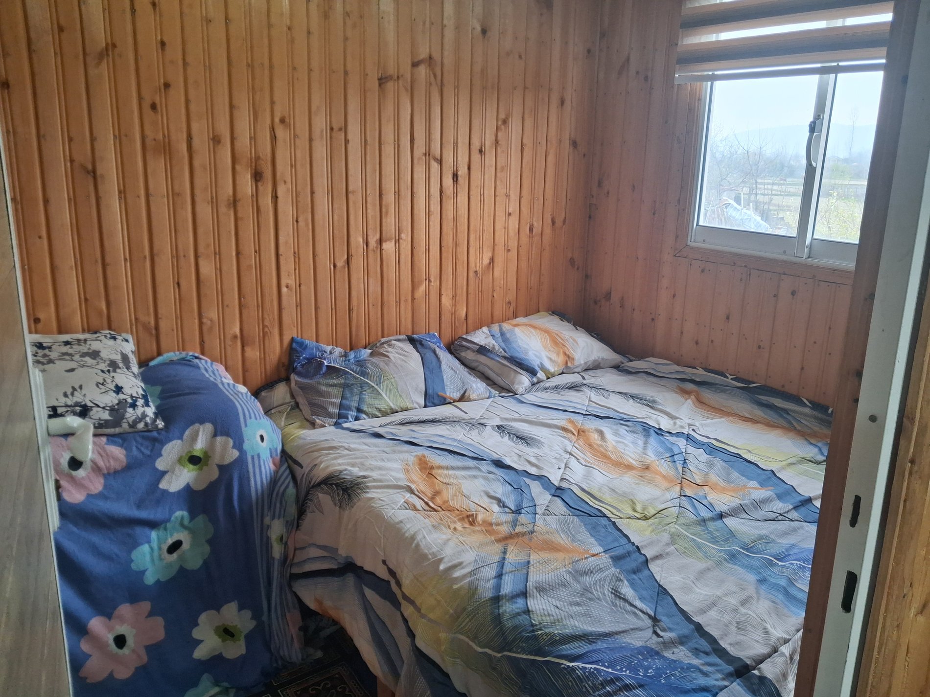 کلبه دوخوابه چوبی آوش