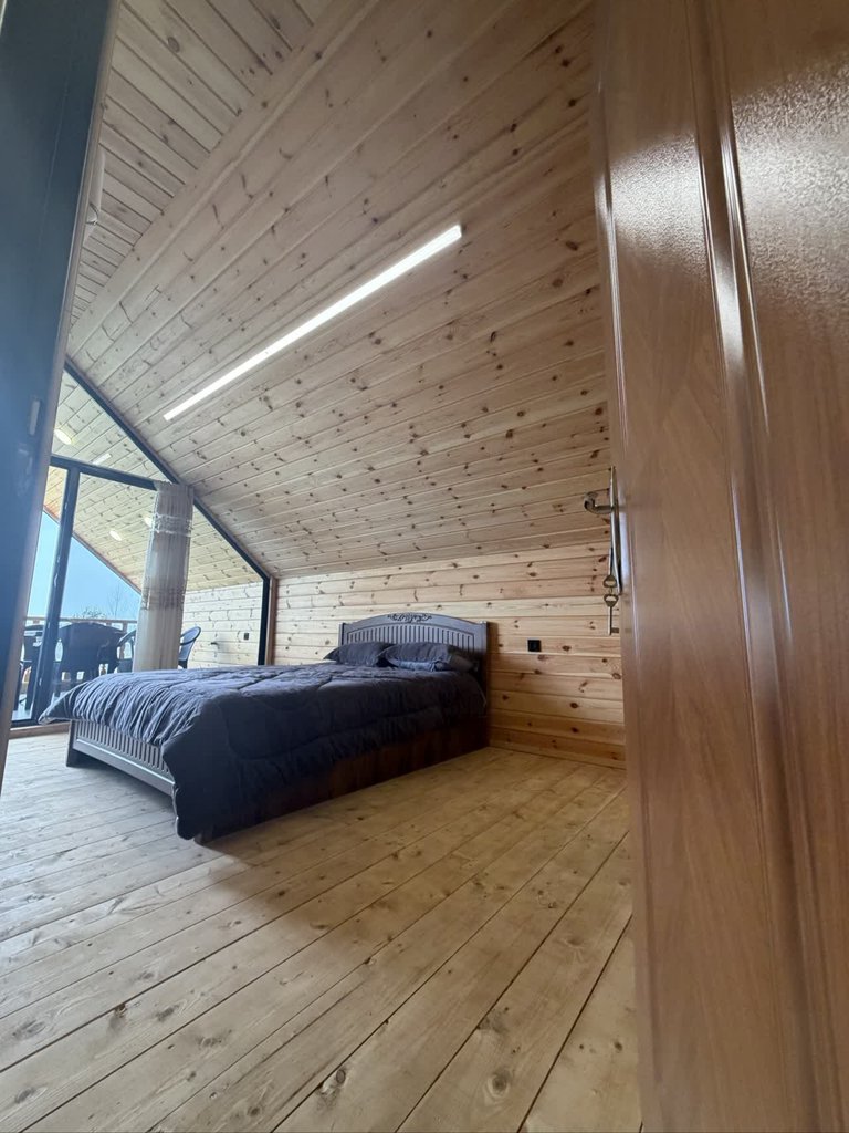 ویلا کلبه چوبی سه خوابه هشت بهشت