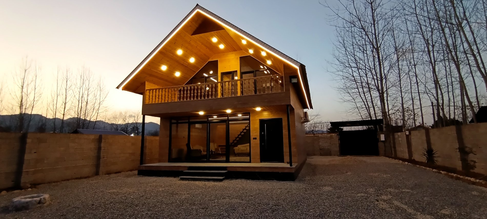 ویلا کلبه چوبی سه خوابه هشت بهشت