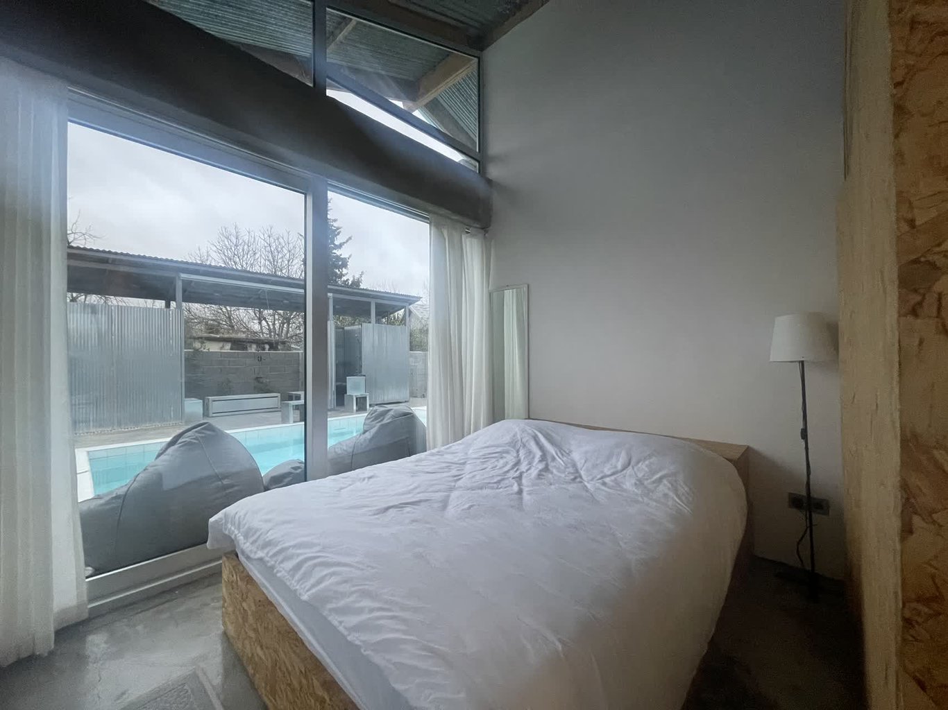 ویلا دوخوابه استخردار آبگرم تیجان