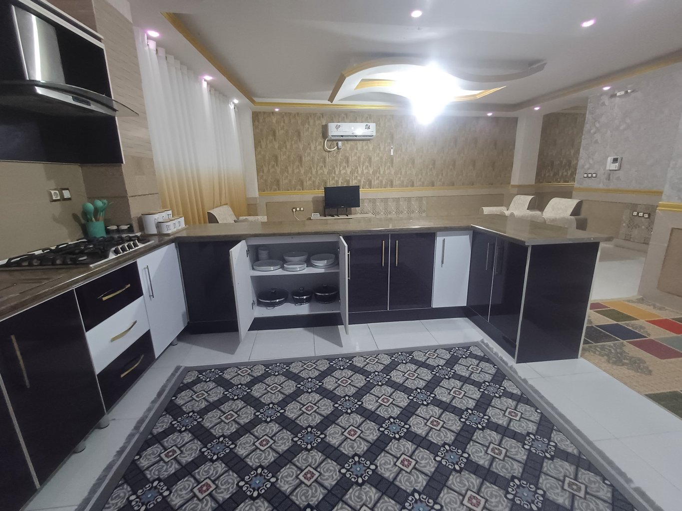 آپارتمان دو خوابه خورشید