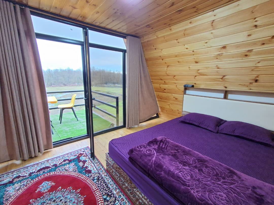 کلبه دوخوابه جنگلی ناز 1