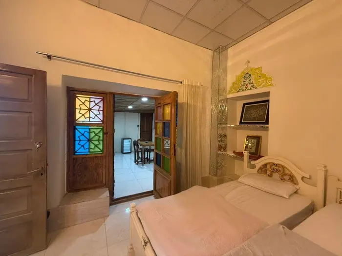 بوم گردی یک خوابه زیبا واحد 7