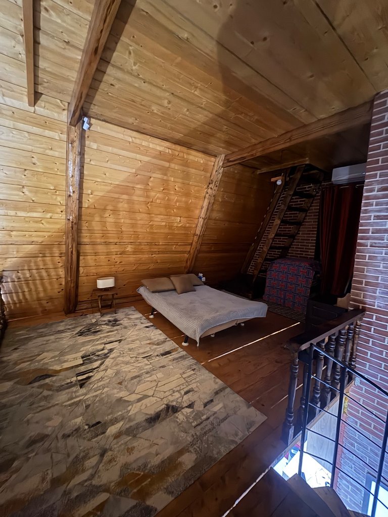 ویلا دوخوابه سوئیسی تریبلکس صخره