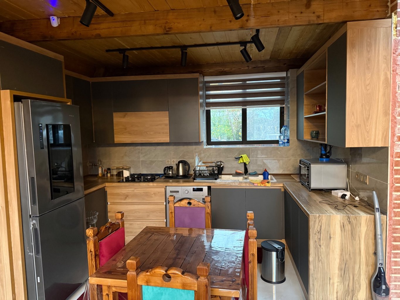 ویلا دوخوابه سوئیسی تریبلکس صخره