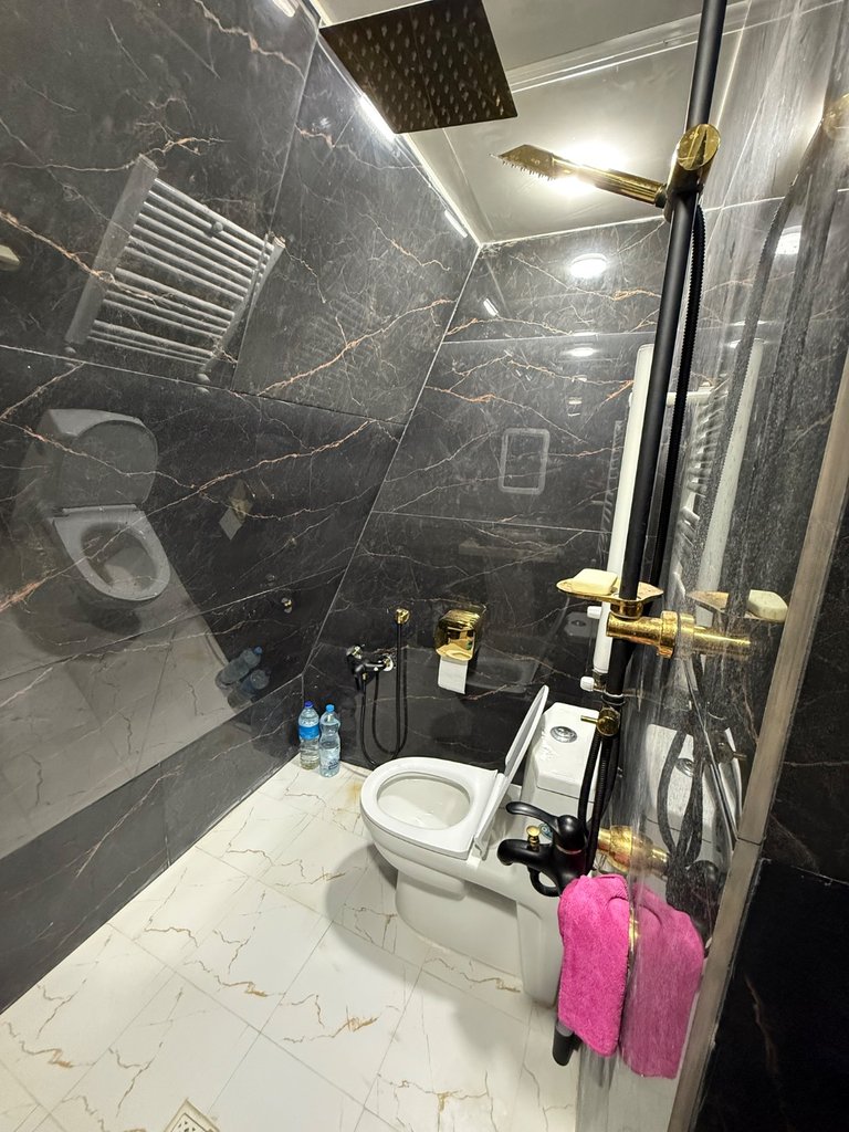 ویلا دوخوابه سوئیسی تریبلکس صخره