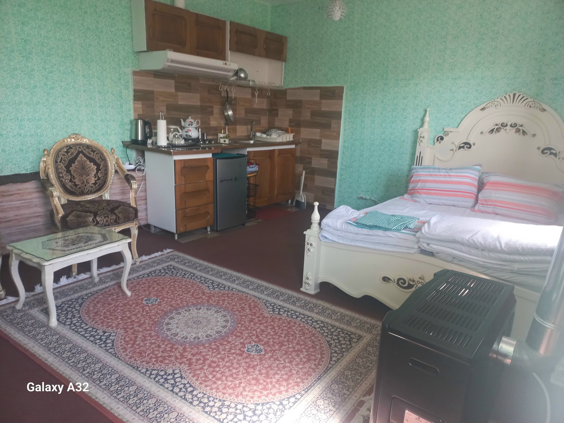 اقامتگاه سنتی باغ ویلا مینو - واحد سوئیت