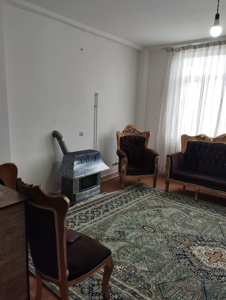 آپارتمان یک خوابه زرناس