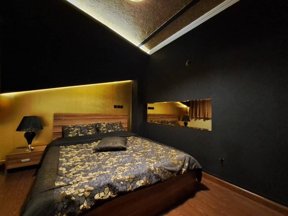 آپارتمان یک خوابه سی و سه پل 1