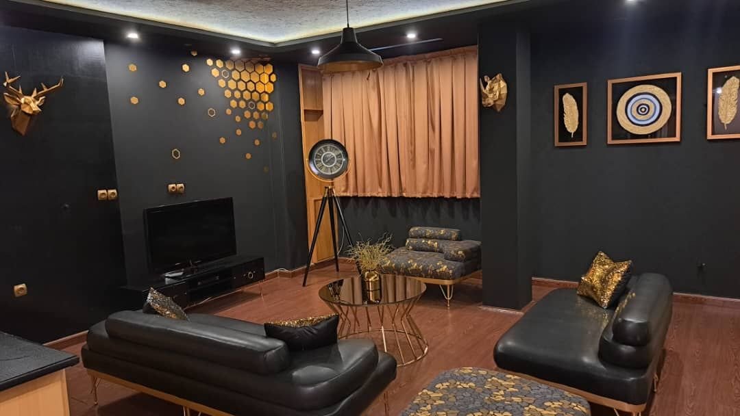 آپارتمان یک خوابه سی و سه پل 1