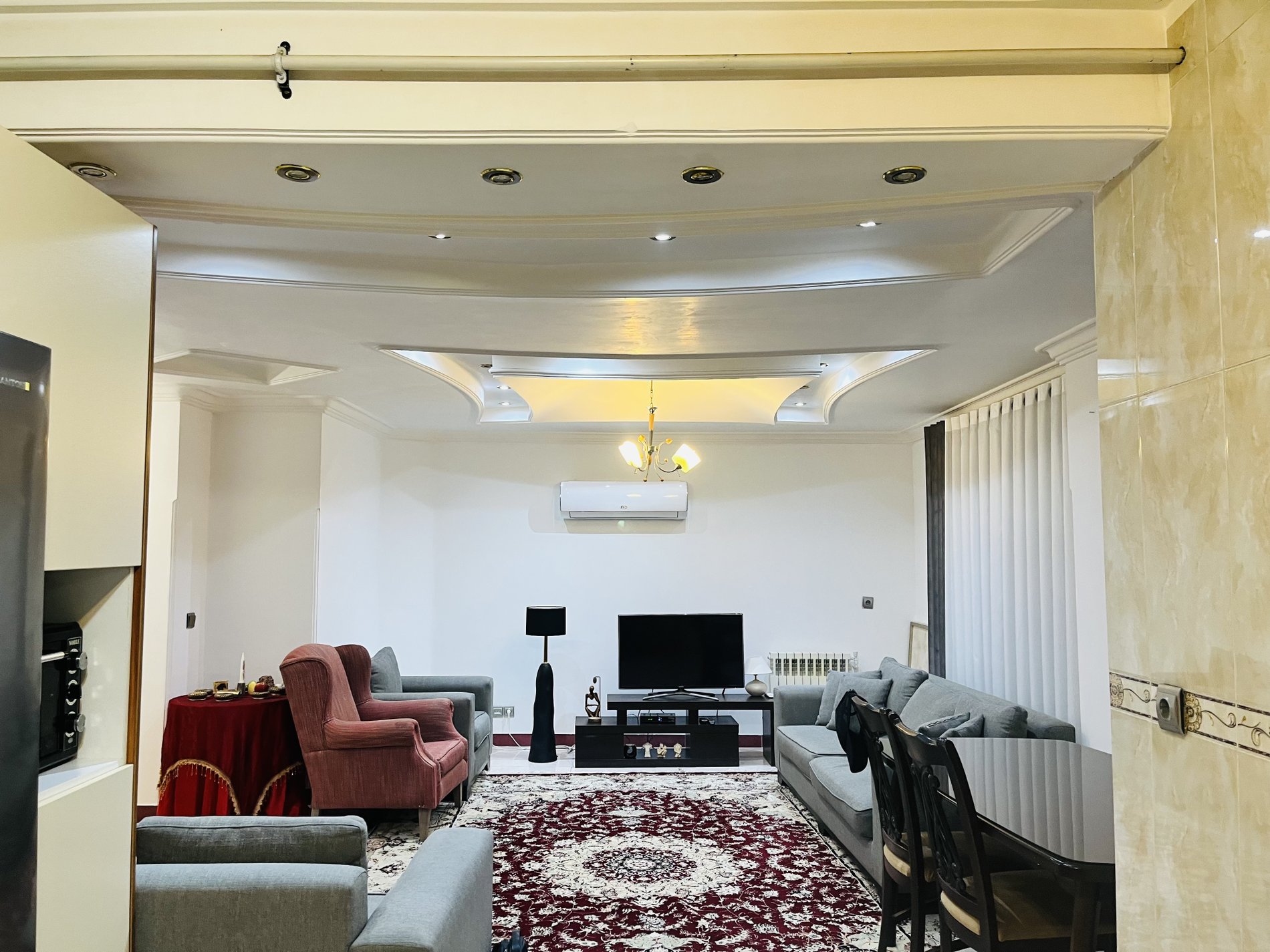 آپارتمان دوخوابه آریافر