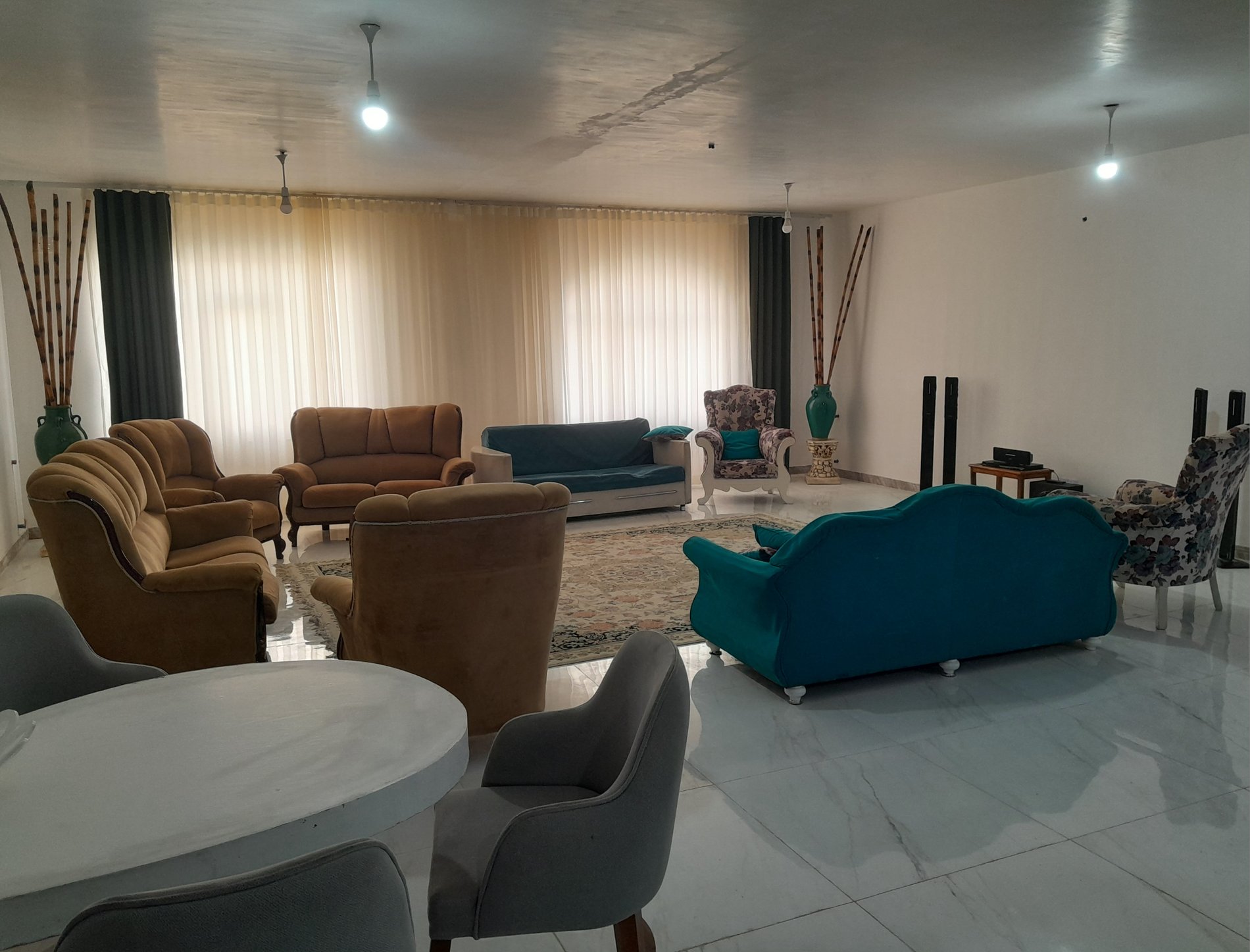 آپارتمان دوخوابه قزل داش