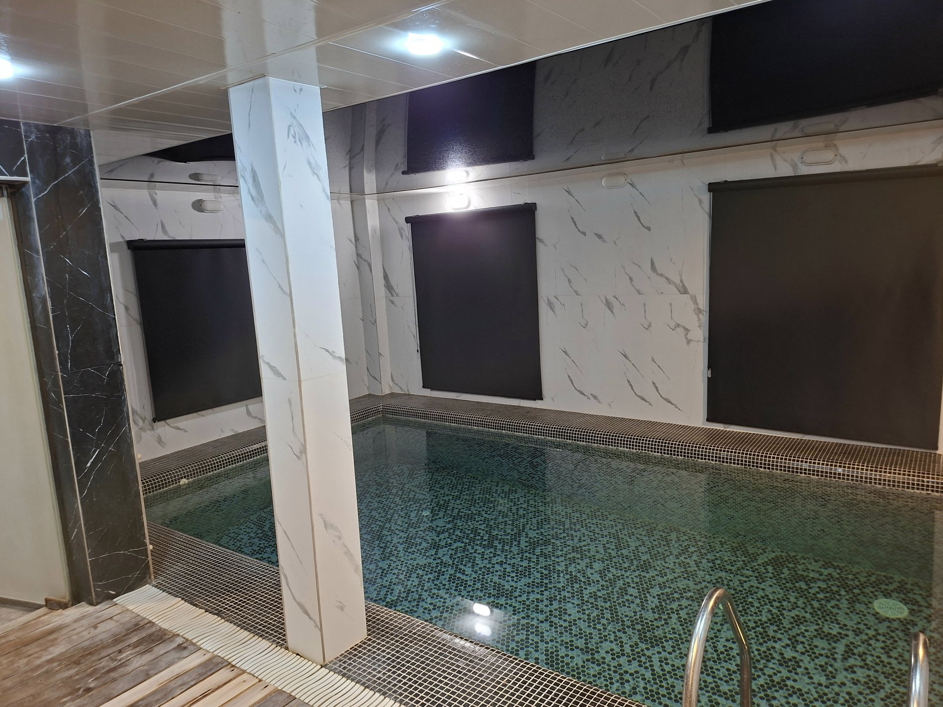 ویلا یک خوابه استخردار آبگرم پالونیا