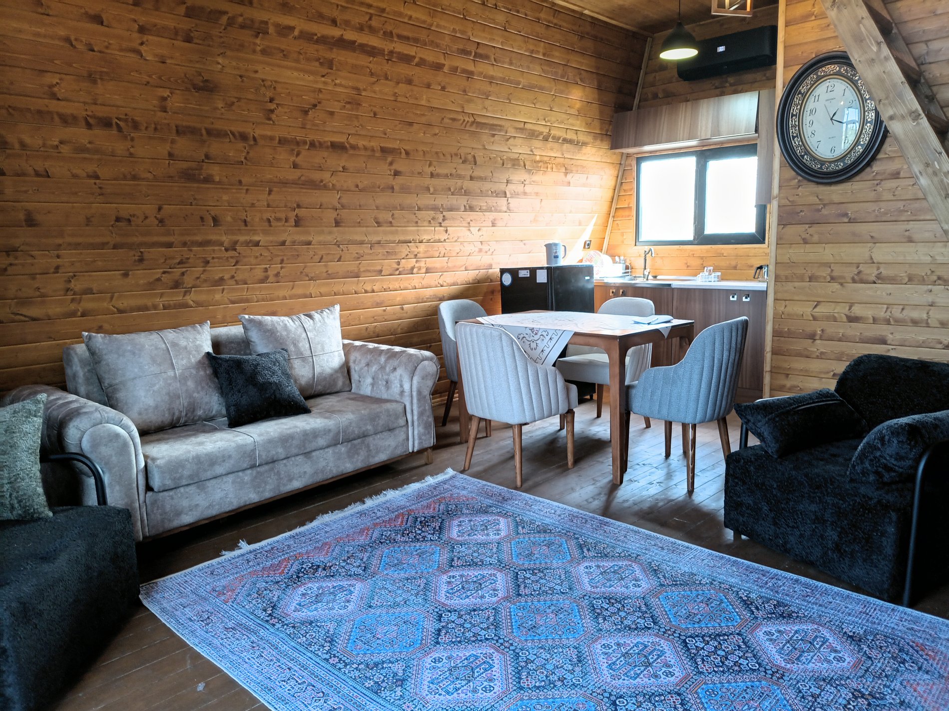 بومگردی شهرک شاهان  - واحد ۲