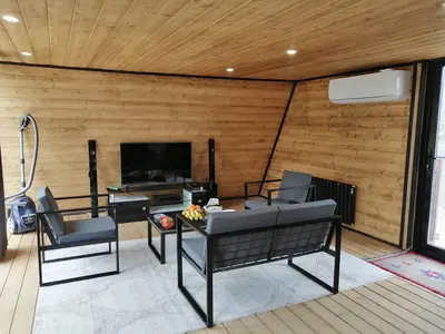 کلبه دوخوابه سوئیسی گرین لانژ