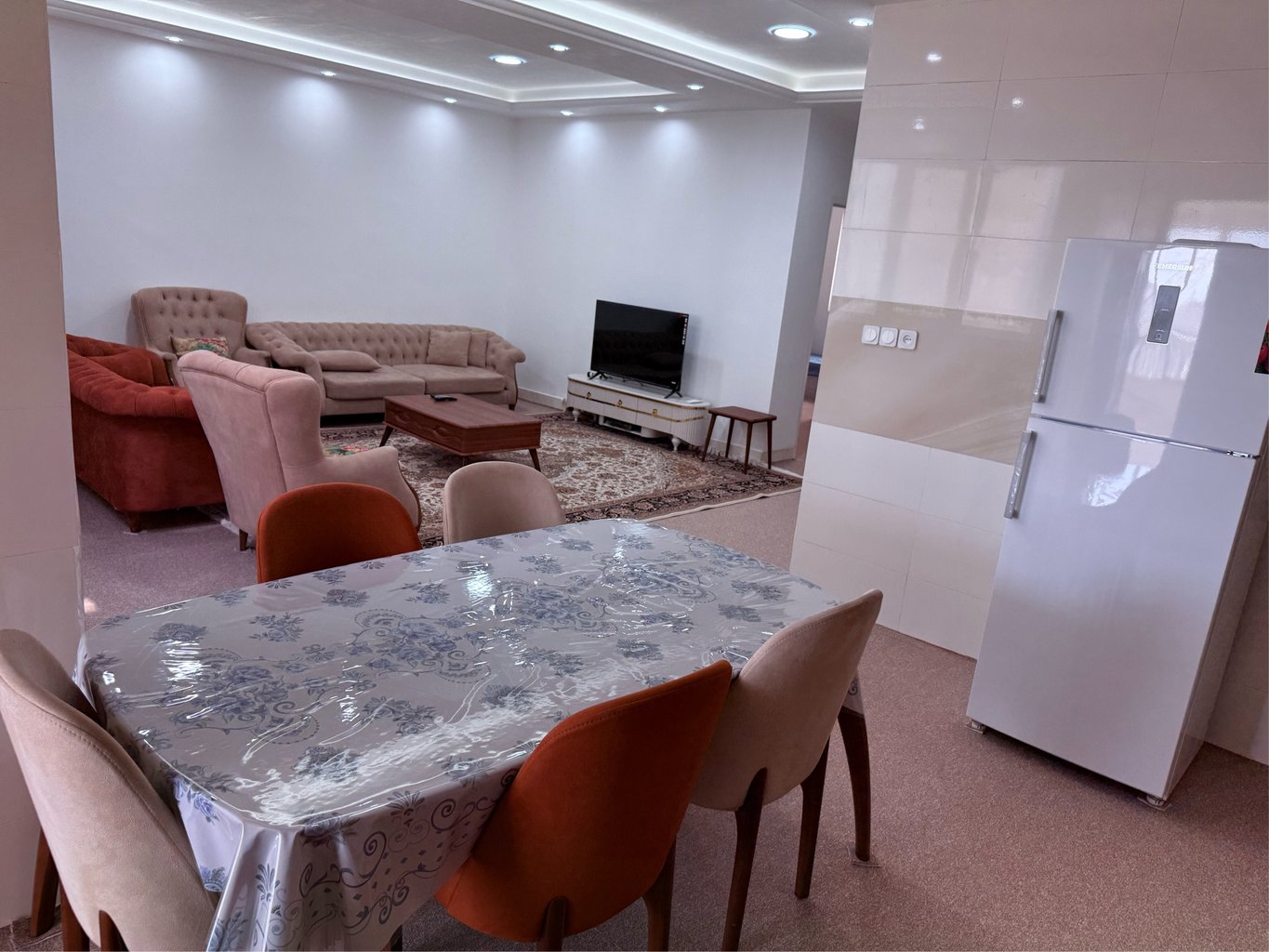 آپارتمان دوخوابه ساحلی سیراف